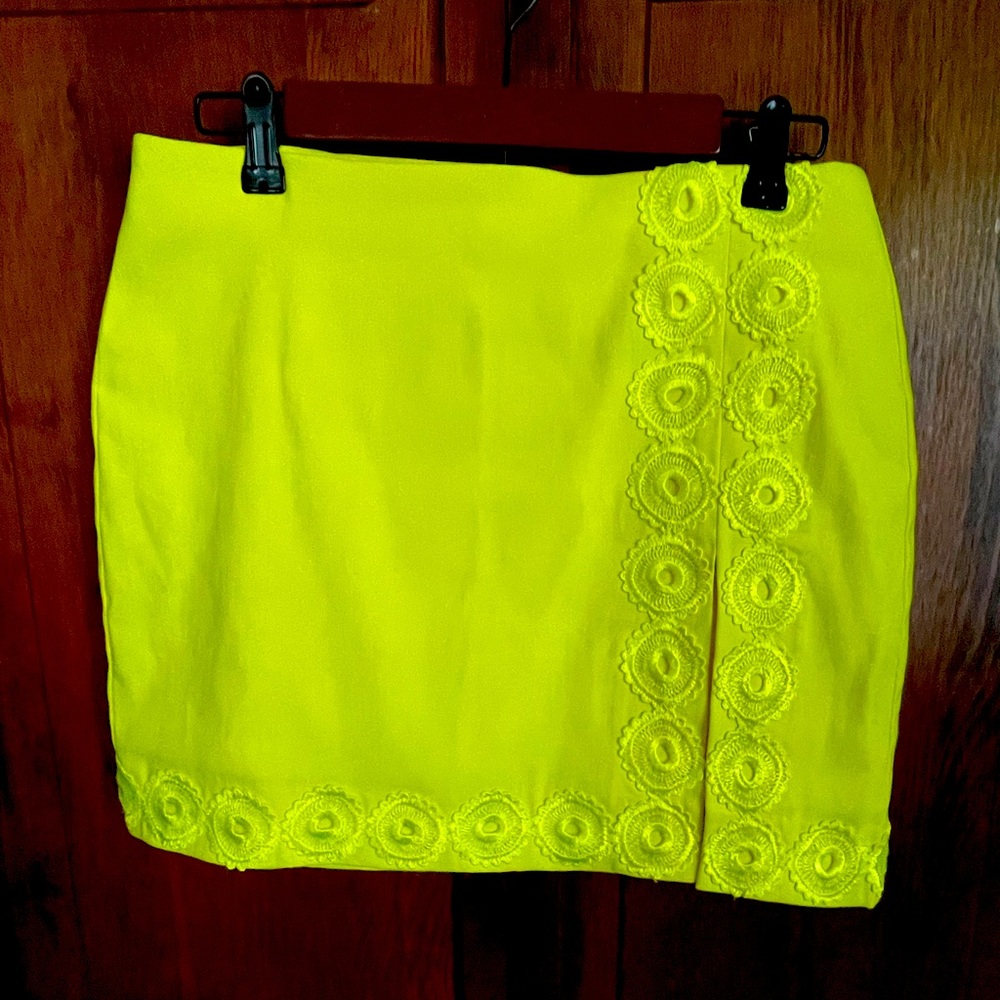 Crown & Ivy embroidered skort